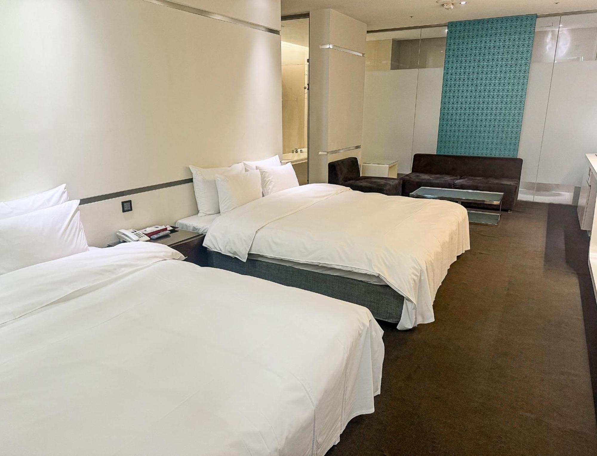 ออล-ยูอาร์ บูทิก โฮเต็ล ไท่จุง Motel ไถจง ภายนอก รูปภาพ