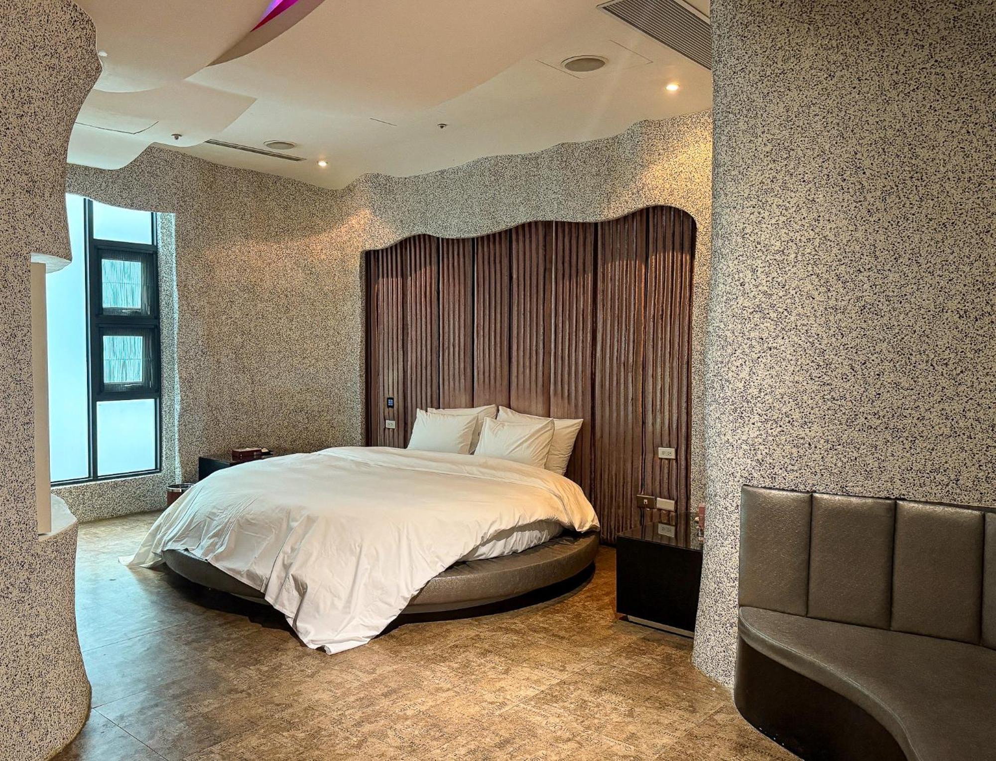 ออล-ยูอาร์ บูทิก โฮเต็ล ไท่จุง Motel ไถจง ภายนอก รูปภาพ