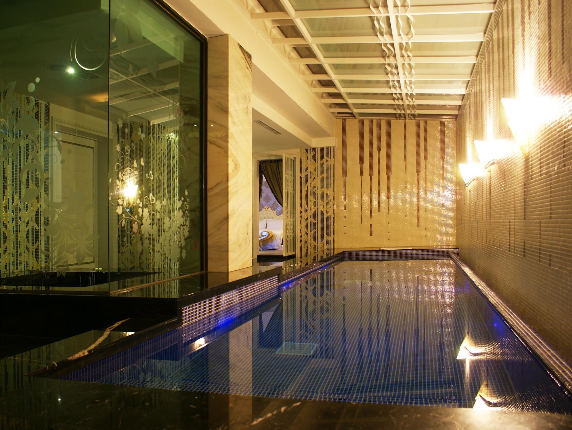 ออล-ยูอาร์ บูทิก โฮเต็ล ไท่จุง Motel ไถจง ภายนอก รูปภาพ